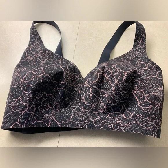 🍋Lululemon Like Nothing Bra - Picture 2 of 5